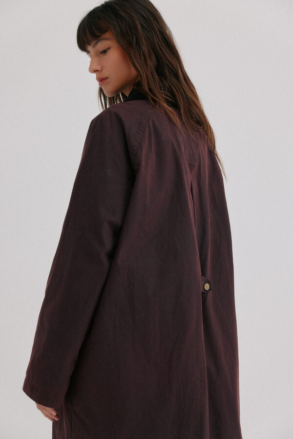 Hoss Intropia Damaris. Trench con bolsillos Granate