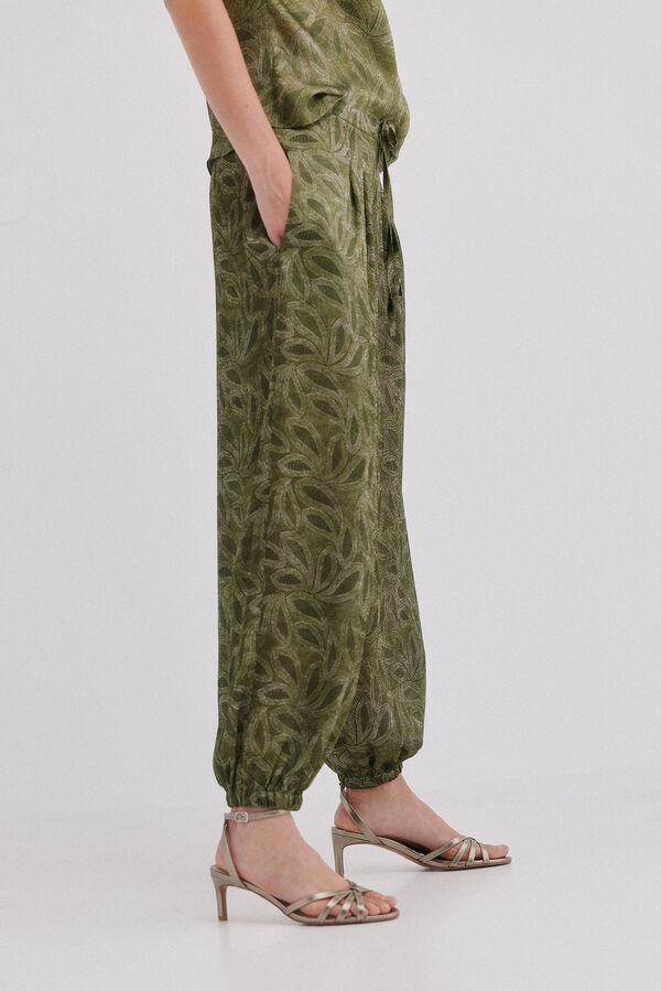 Hoss Intropia Perenna. Pantal&oacute;n fluido Estampado Verde