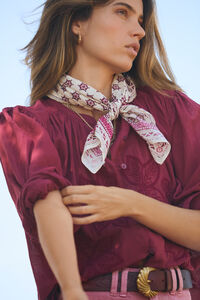 Hoss Intropia Miranda. Fular bandana estampada