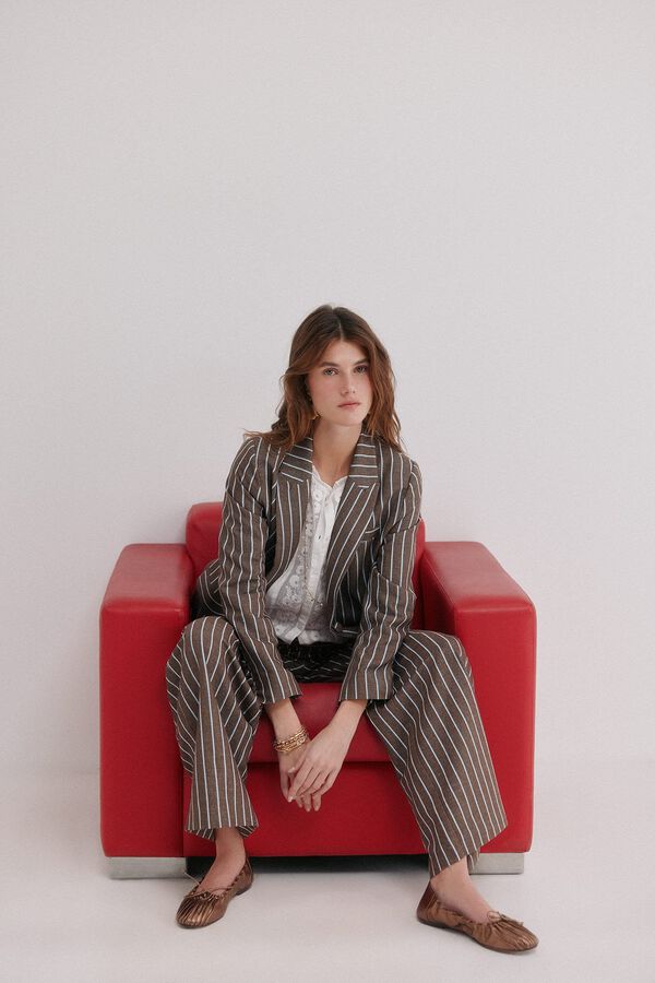 Hoss Intropia Elia. Blazer a rayas Marron oscuro