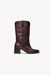 Hoss Intropia Nadia. Bota de piel con bordados de flores rojo