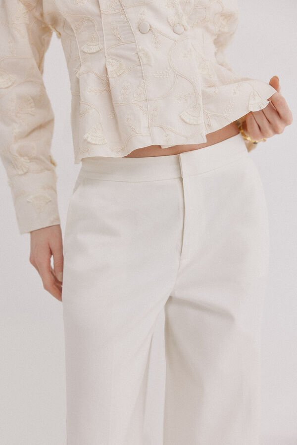 Hoss Intropia Gema. Blusa bordada Marfil