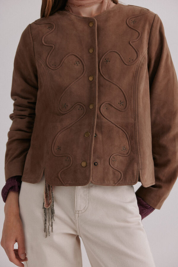 Hoss Intropia Zia. Chaqueta con tachuelas Kaki