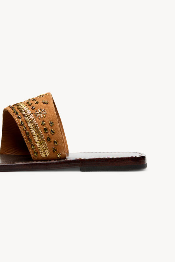 Hoss Intropia Macarena. Sandalias de ante bordadas Camel