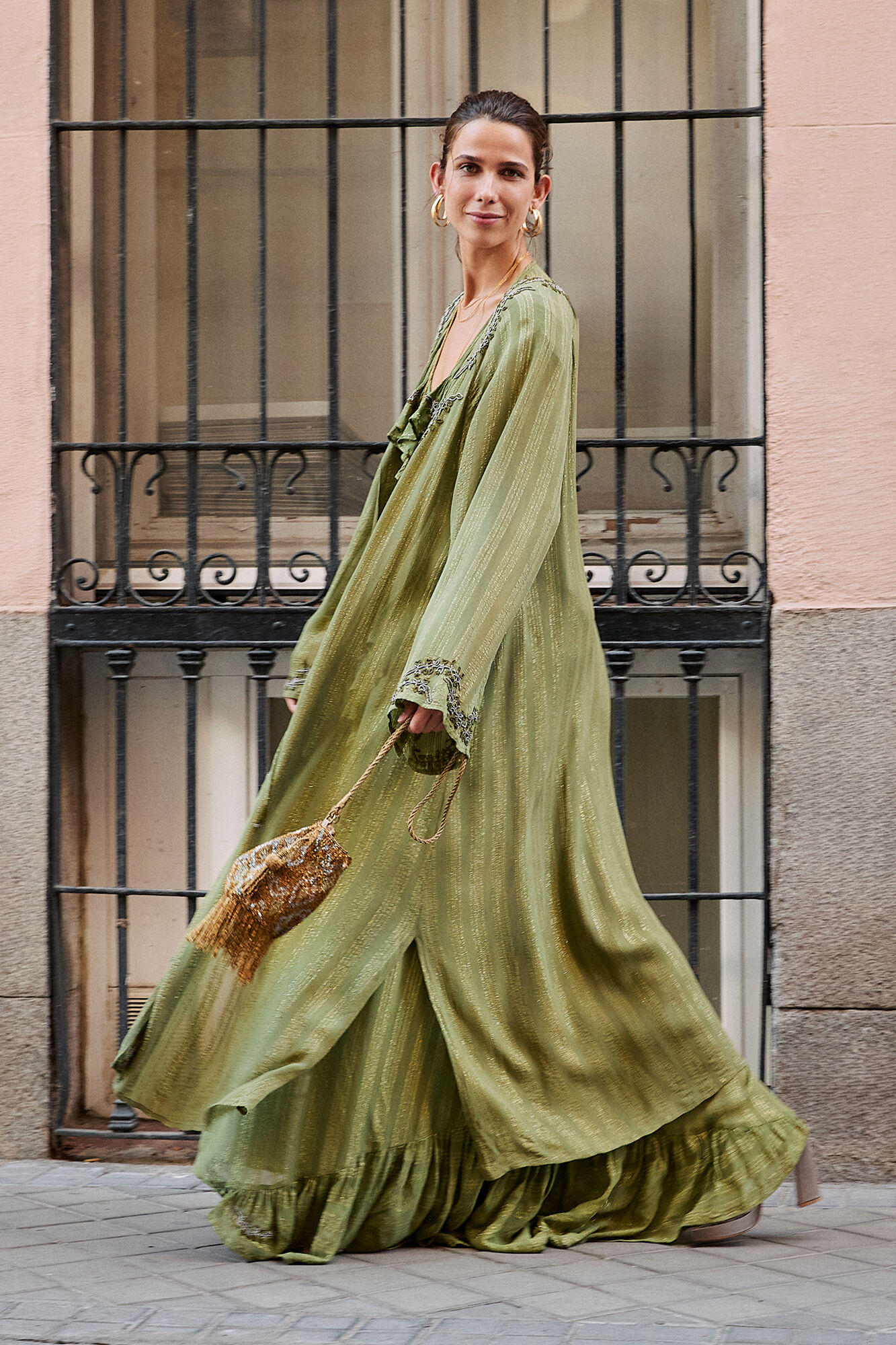 Hoss Intropia Zena. Kimono bordado