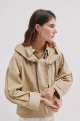 Hoss Intropia Daniela. Gabardina corta Marfil