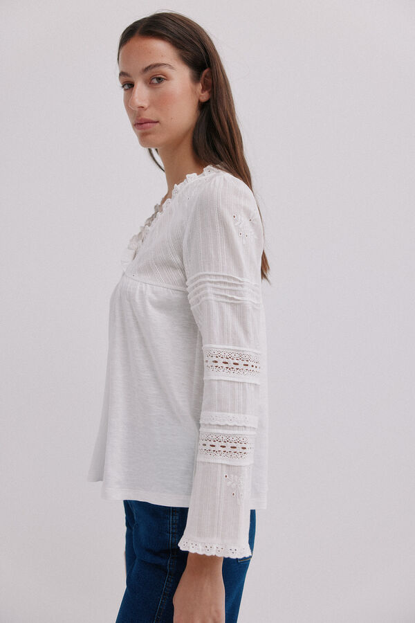 Hoss Intropia Marina. Camiseta bordada Blanco