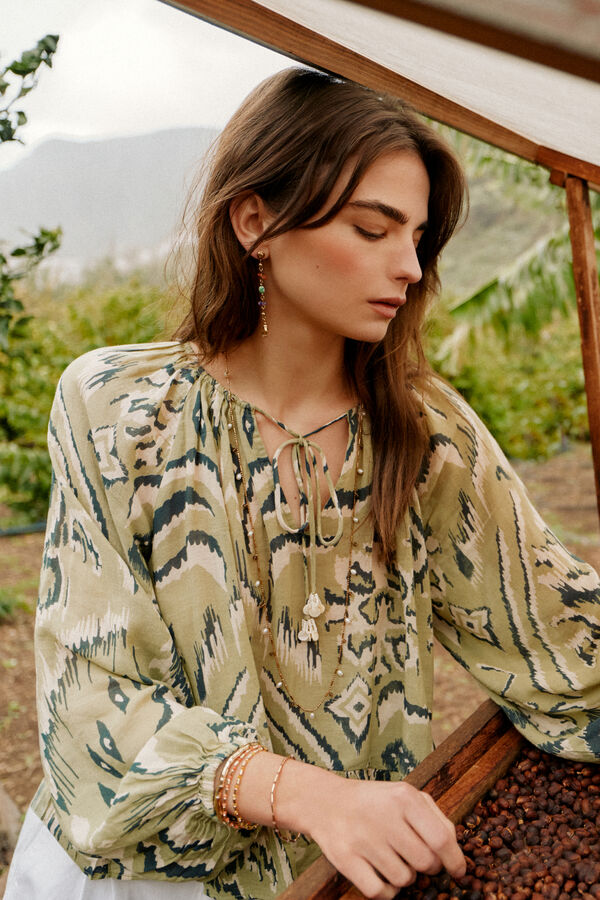 Hoss Intropia Camer&oacute;n. Blusa estampada Kaki