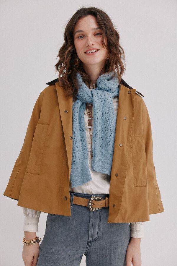 Hoss Intropia Delma. Deportiva tipo capa Amarillo