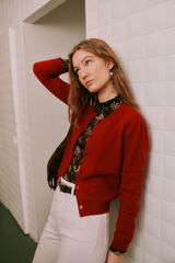 Hoss Intropia Ivelle. C&aacute;rdigan con botones rojo