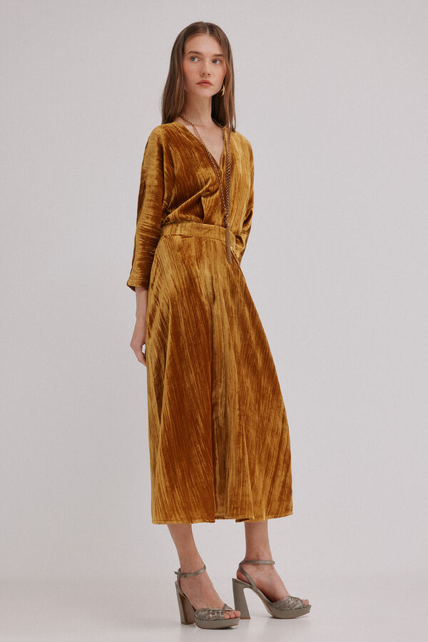 Hoss Intropia Alma. Vestido de terciopelo Dorado