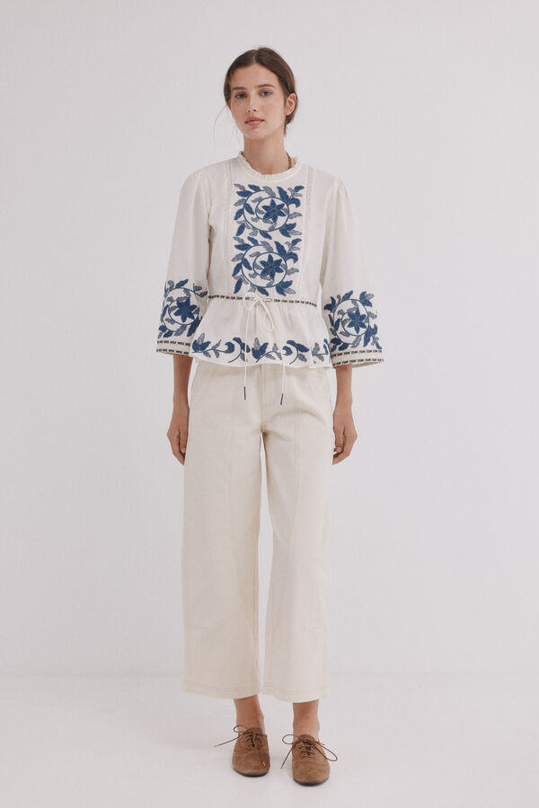 Hoss Intropia Cordelia. Blusa bordados Marfil