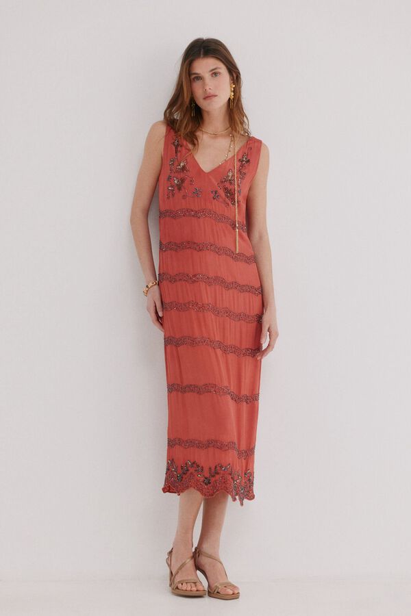 Hoss Intropia Abbie. Vestido midi en tono coral Turquesa