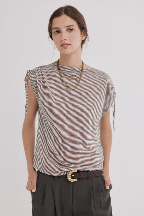 Hoss Intropia Madison. Camiseta fruncidos Marron