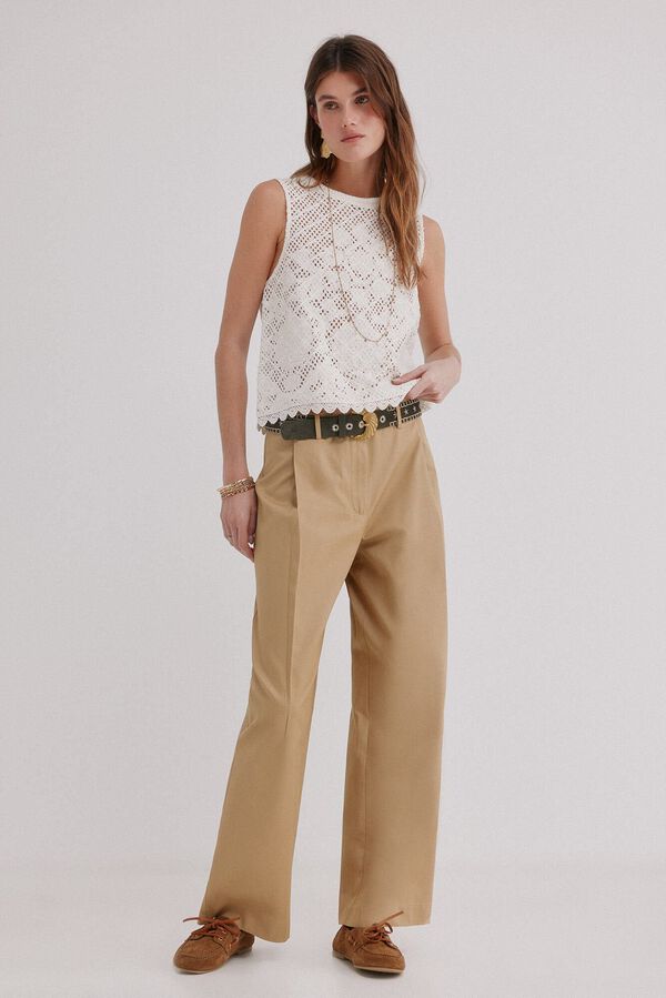 Hoss Intropia Irune. Top calado Marfil