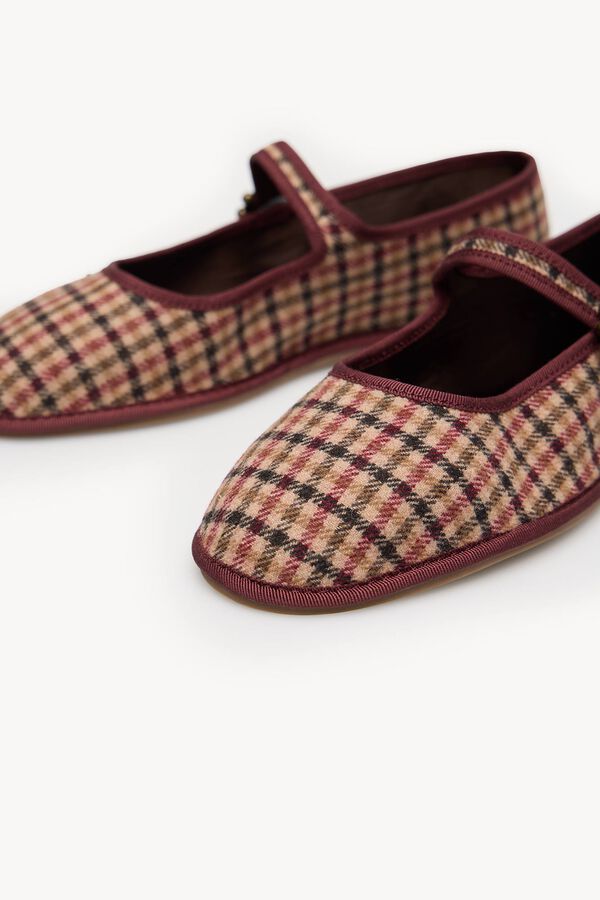 Hoss Intropia Gala. Venecianas de terciopelo de cuadros Granate