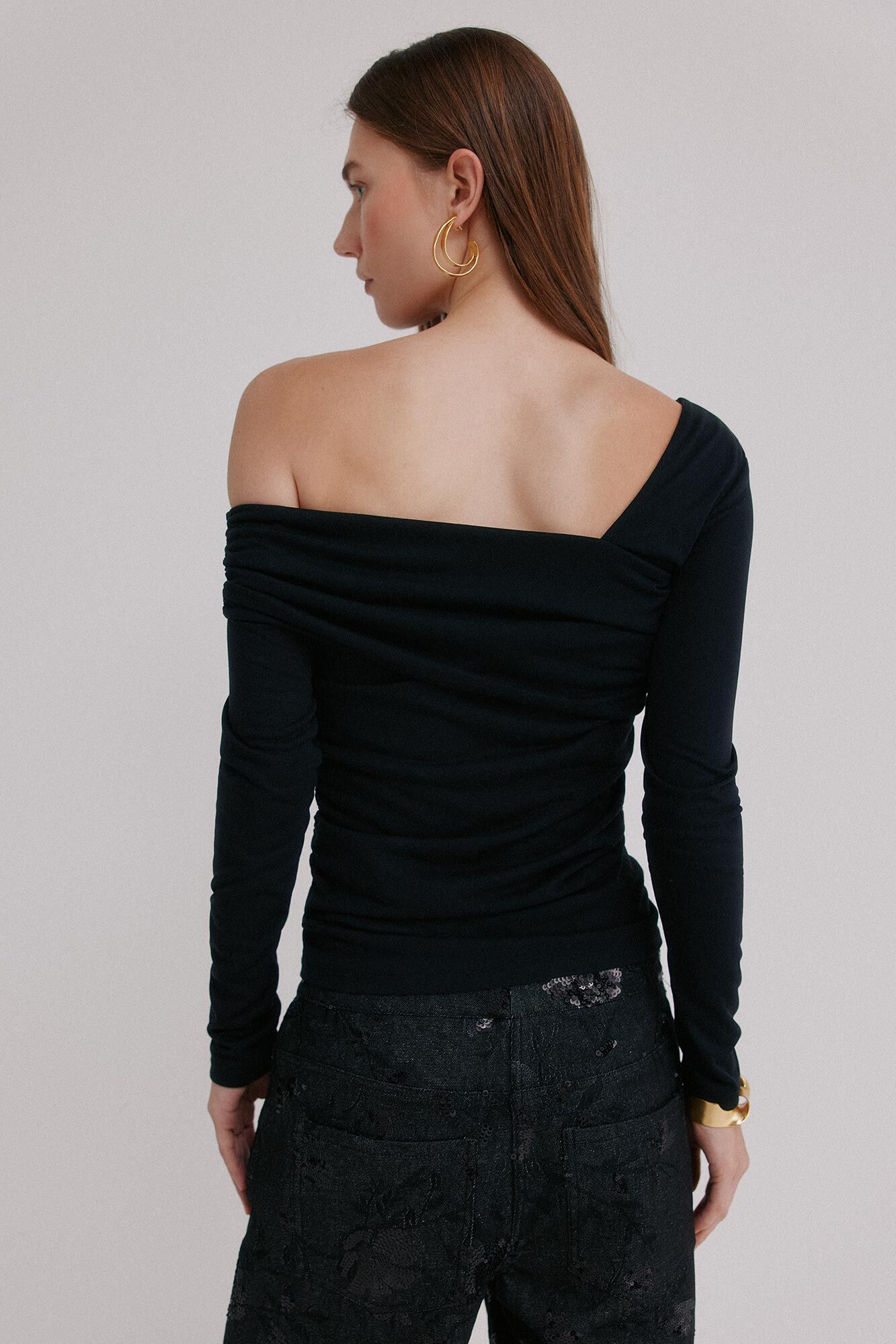 Hoss Intropia Magnolia. Top escote asim&eacute;trico