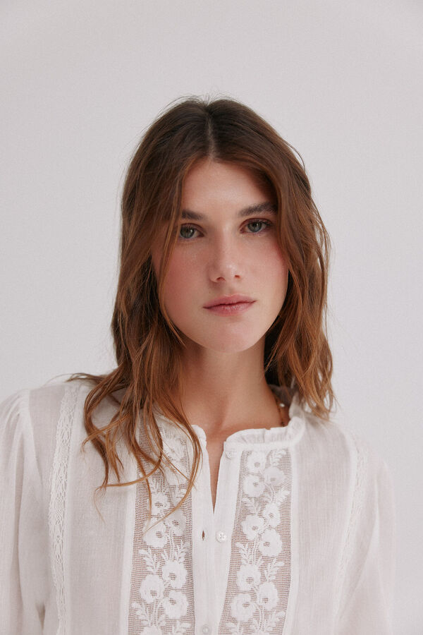 Hoss Intropia Caridad. Blusa rom&aacute;ntica Marfil