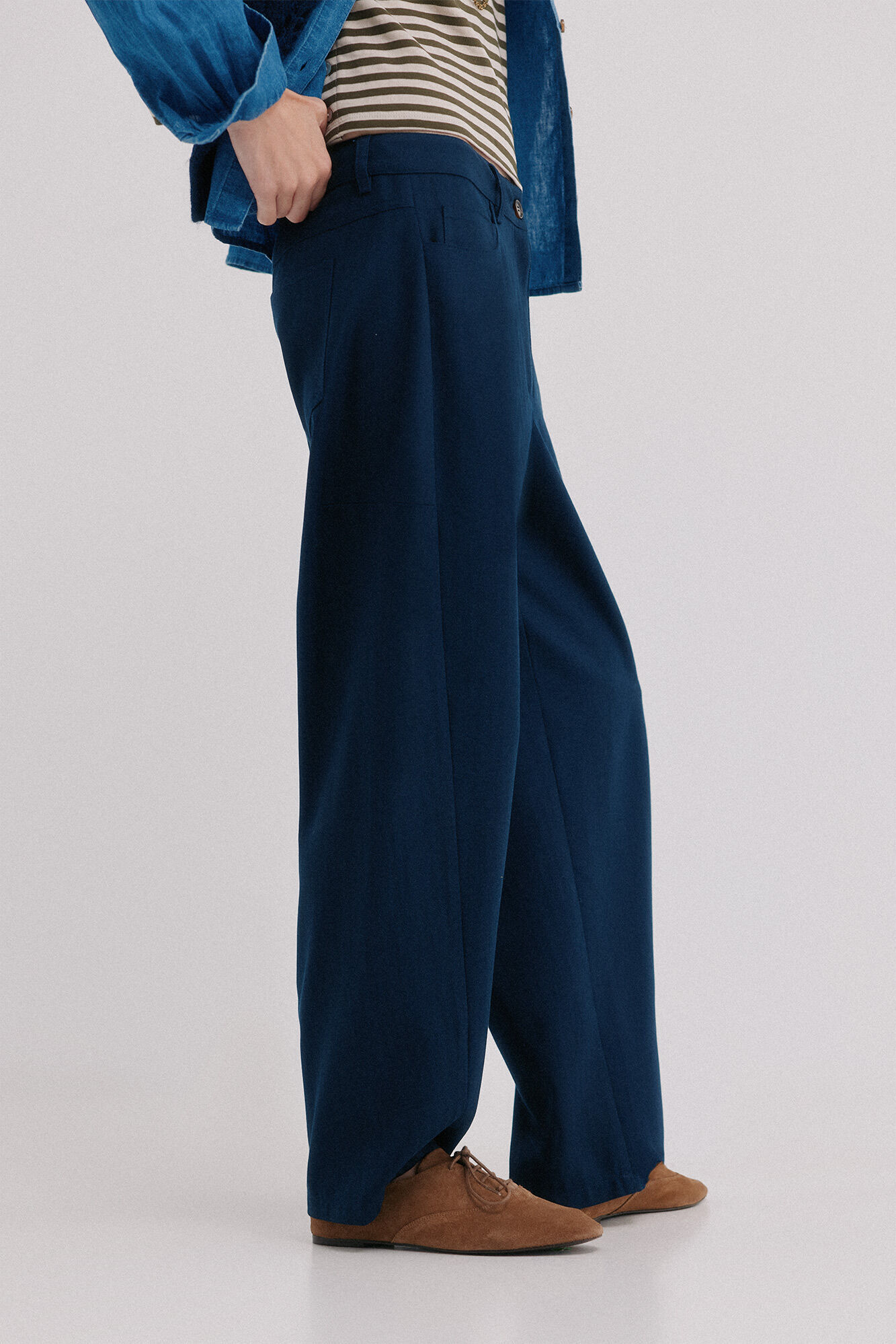 Hoss Intropia Praisa. Pantal&oacute;n de espiga