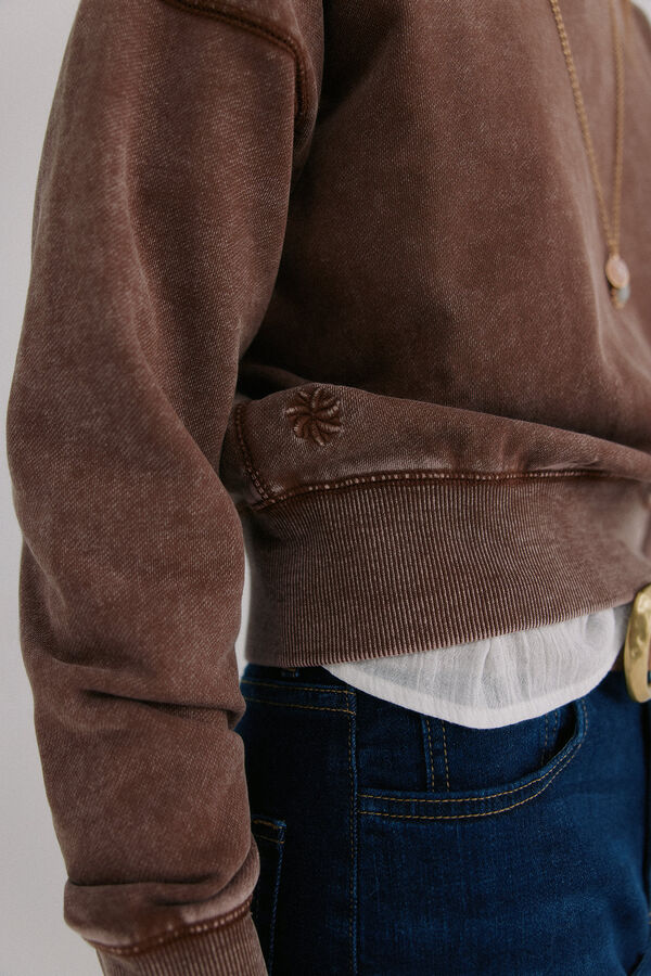 Hoss Intropia Manuela. Sudadera efecto lavado Marron