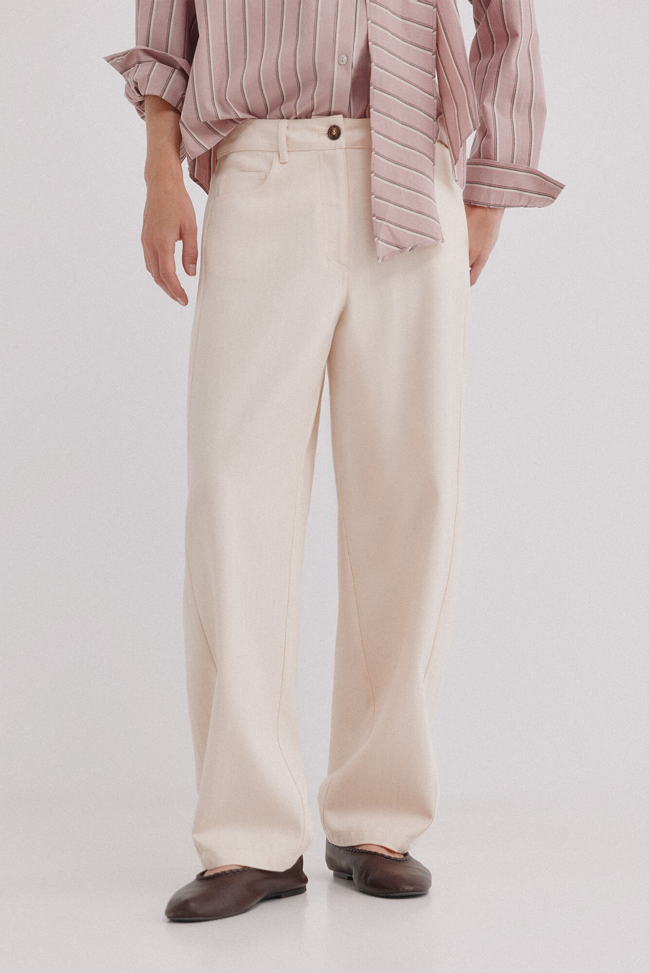 Hoss Intropia Praisa. Pantal&oacute;n de espiga