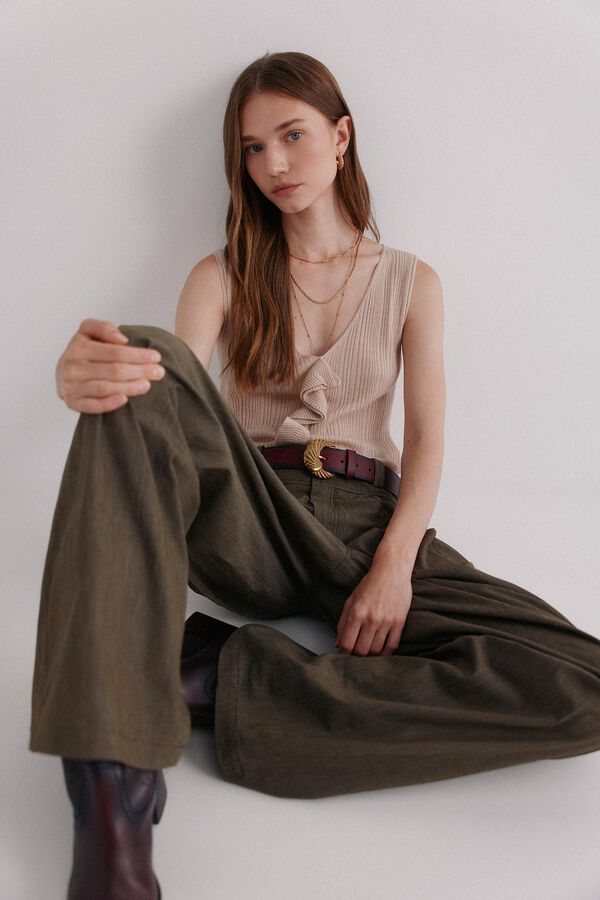 Hoss Intropia Nahia. Top con volante Beige