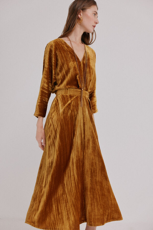 Hoss Intropia Alma. Vestido de terciopelo Dorado
