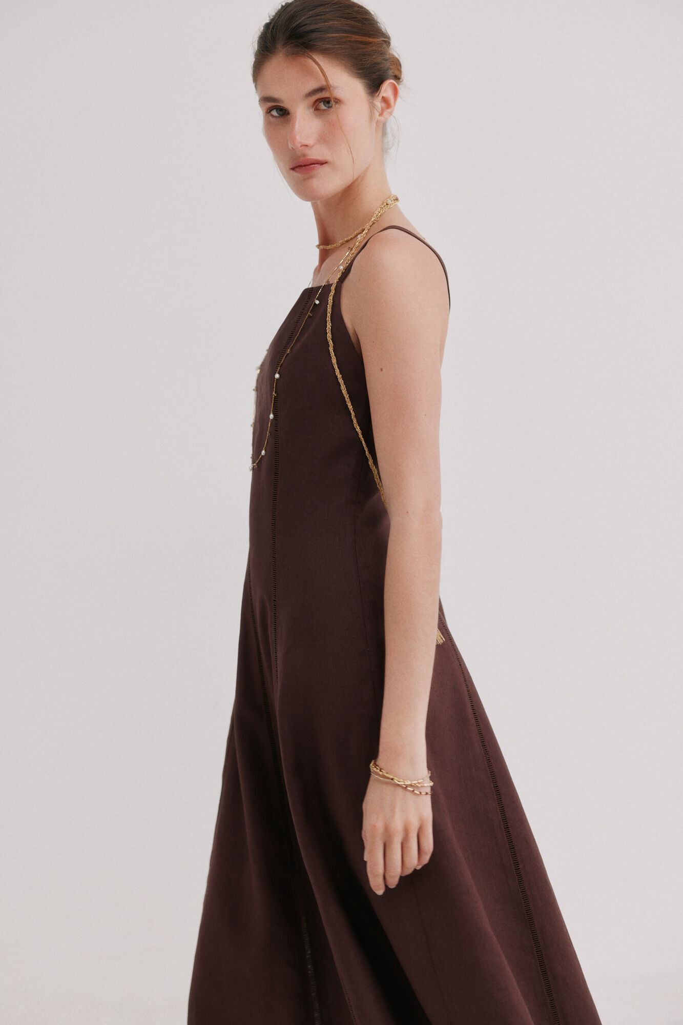 Hoss Intropia Antonela. Vestido midi lino