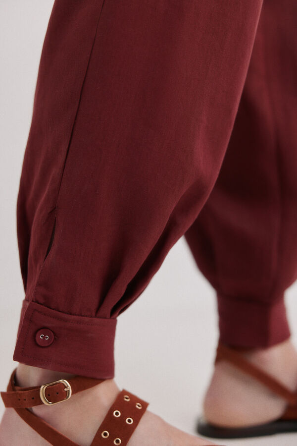 Hoss Intropia Paola. Pantal&oacute;n fit bombacho Vino
