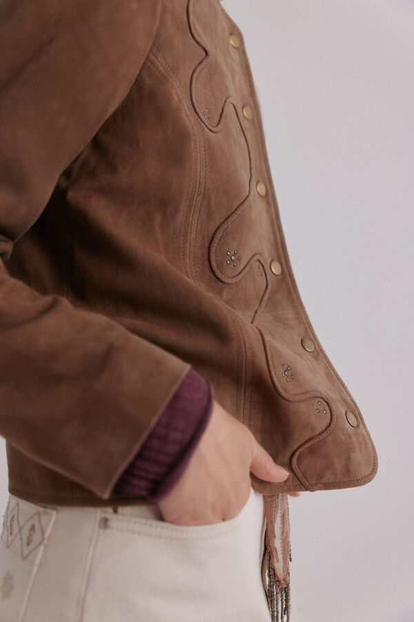 Hoss Intropia Zia. Chaqueta con tachuelas Kaki