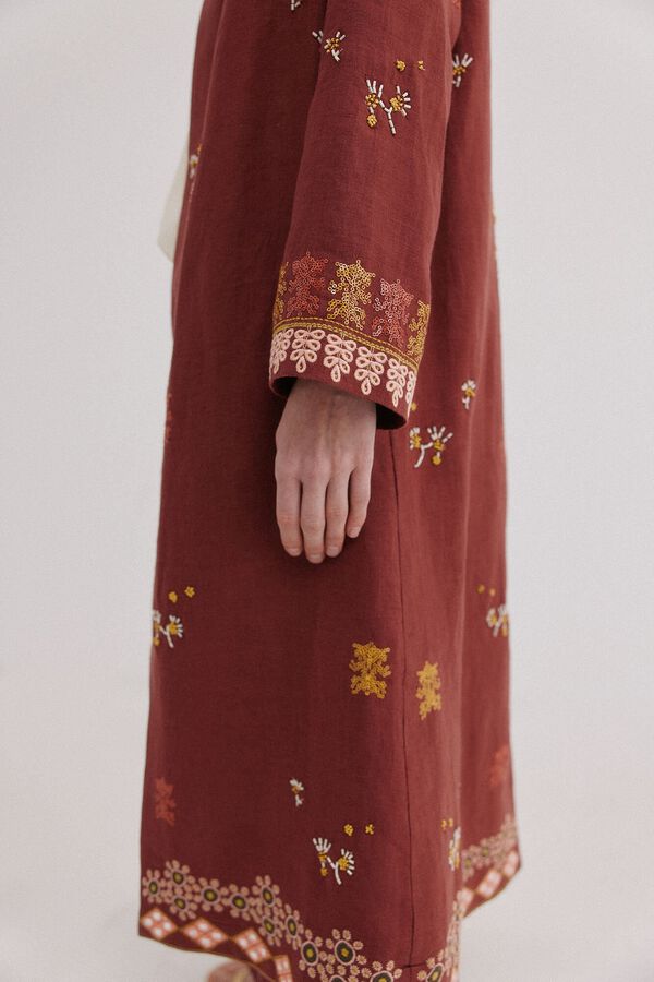 Hoss Intropia Entra. Kimono de lino largo Granate