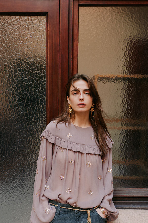 Hoss Intropia C&oacute;sima. Blusa bordada Morado