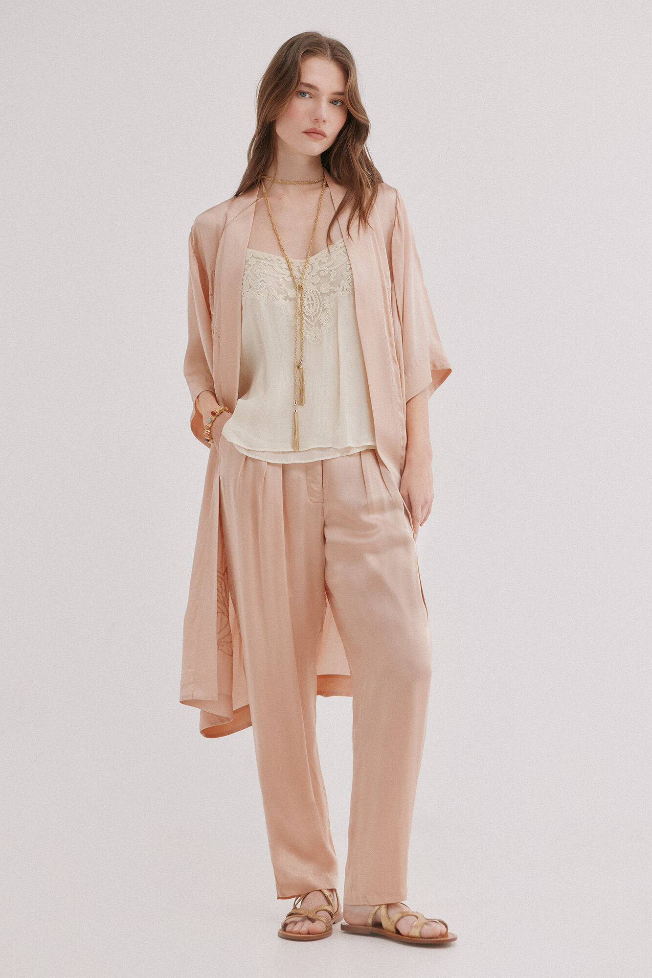 Hoss Intropia Elora. Kimono flu&iacute;do satinado