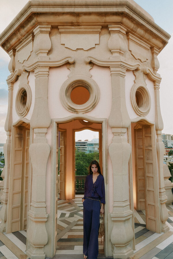 Hoss Intropia Palmira. Pantal&oacute;n corte recto Morado