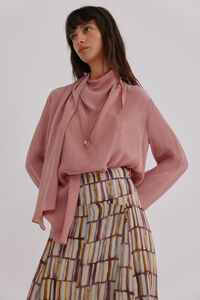 Hoss Intropia Guiada. Blusa con cruce asim&eacute;trico