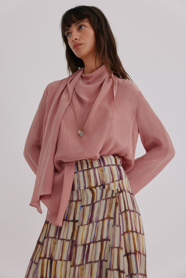 Hoss Intropia Guiada. Blusa con cruce asim&eacute;trico Marron