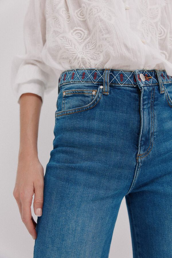 Hoss Intropia B&aacute;rbara. Vaqueros bordados Azul marino