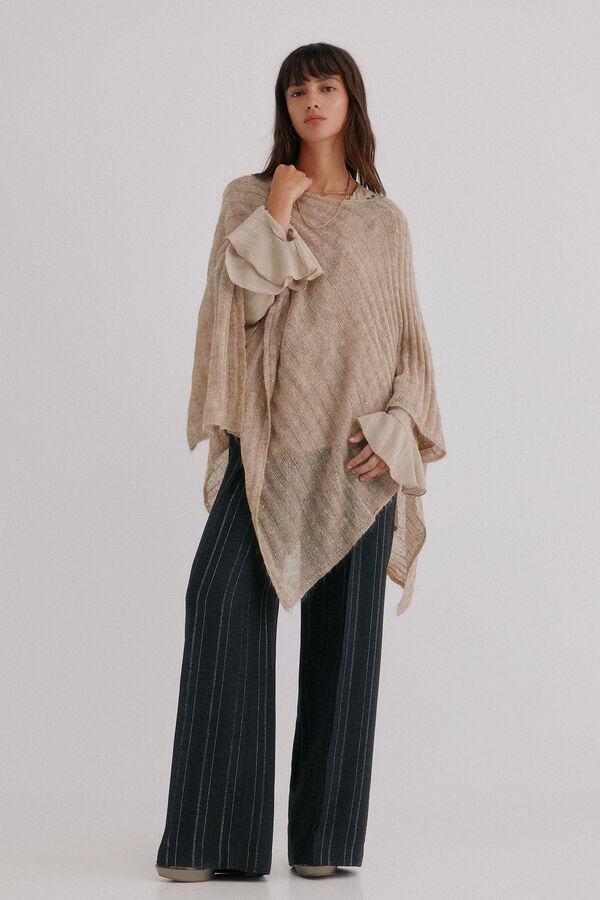 Hoss Intropia N&auml;elle. Capa tricot Beige