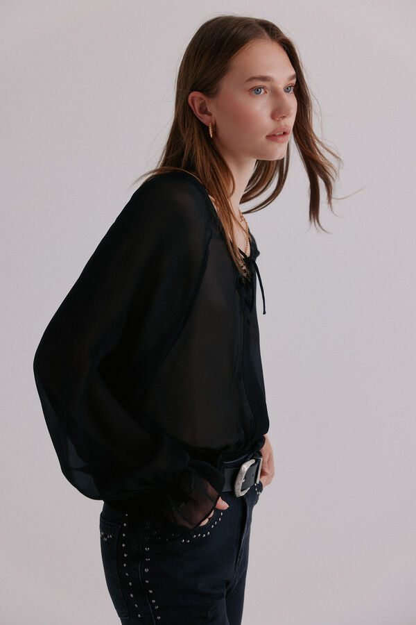 Hoss Intropia Cl&eacute;mence. Blusa con cierre cruzado Negro