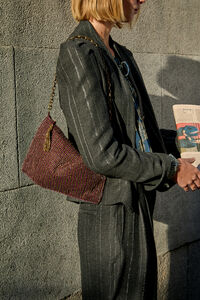 Hoss Intropia Nahia. Bolso de abalorios