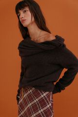 Hoss Intropia Idalia. Jersey con escote asim&eacute;trico Marron oscuro