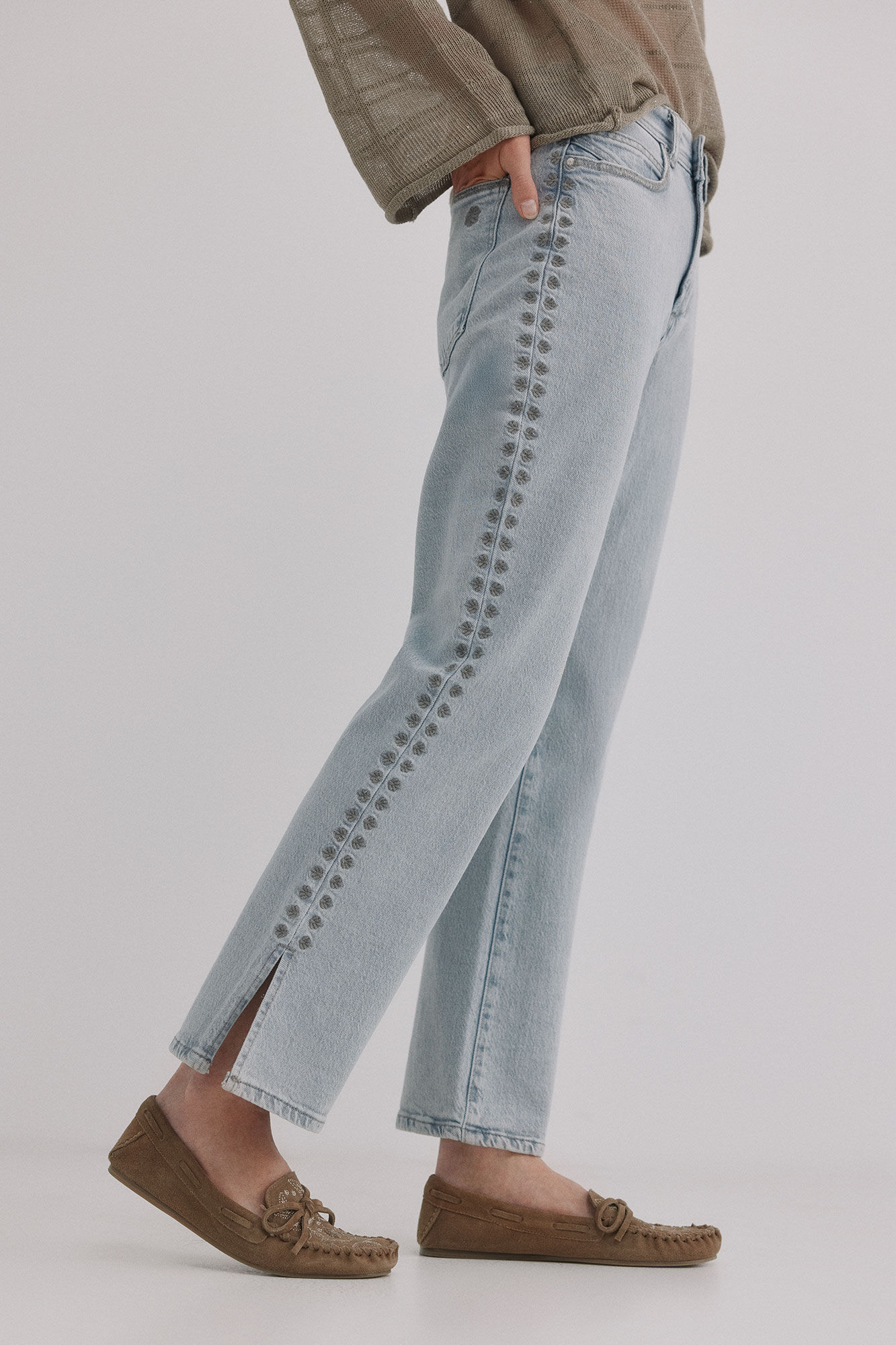 Hoss Intropia Brigitte. Vaqueros bordados