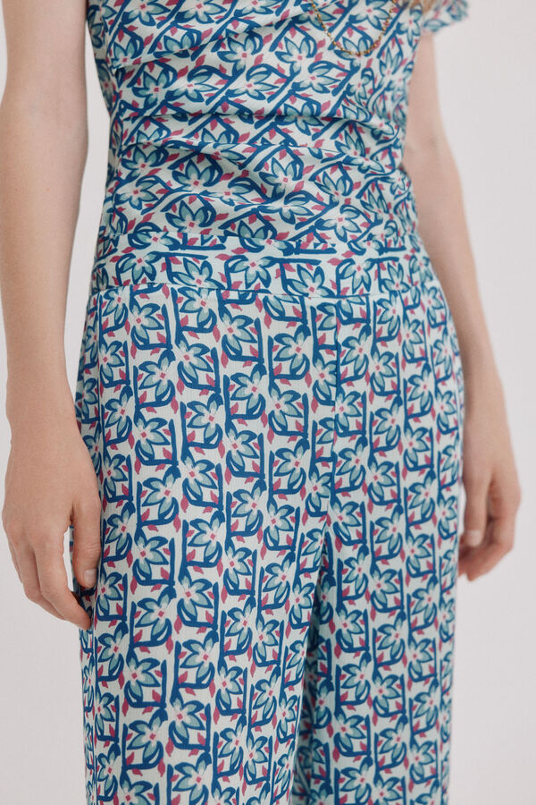 Hoss Intropia Primrose. Pantal&oacute;n pinzas Estampado morado