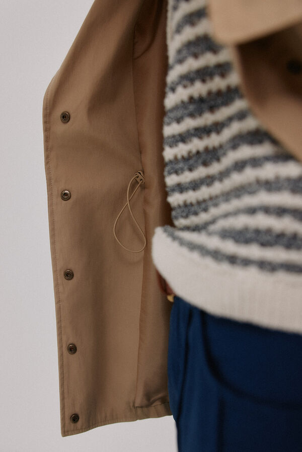 Hoss Intropia Dahlia. Deportiva corta Beige