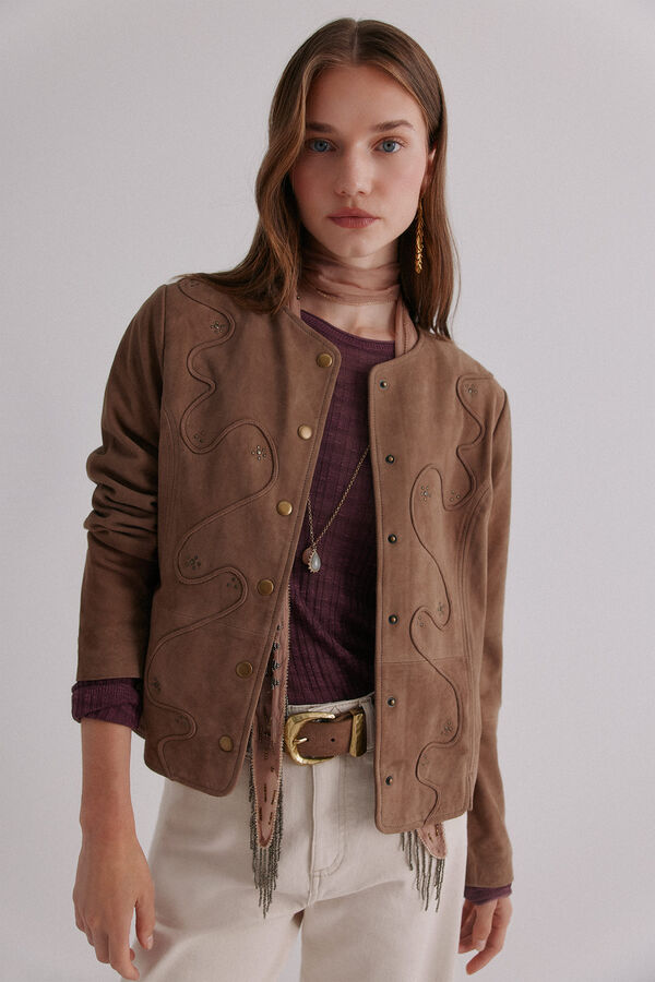 Hoss Intropia Zia. Chaqueta con tachuelas Kaki