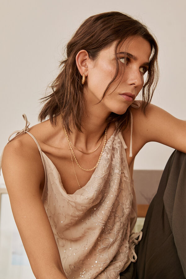 Hoss Intropia Colette. Top rom&aacute;ntico Gris