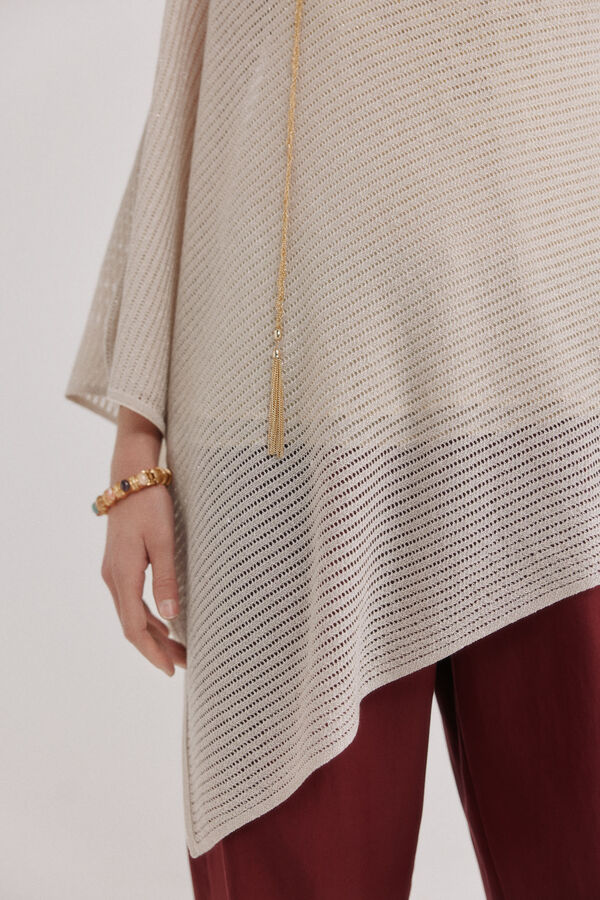 Hoss Intropia Ilduara. Capa asim&eacute;trica de punto Beige