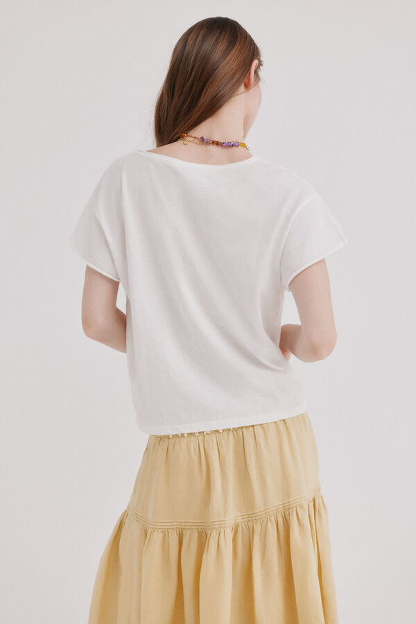 Hoss Intropia Monike. Camiseta maga corta escote pico Beige