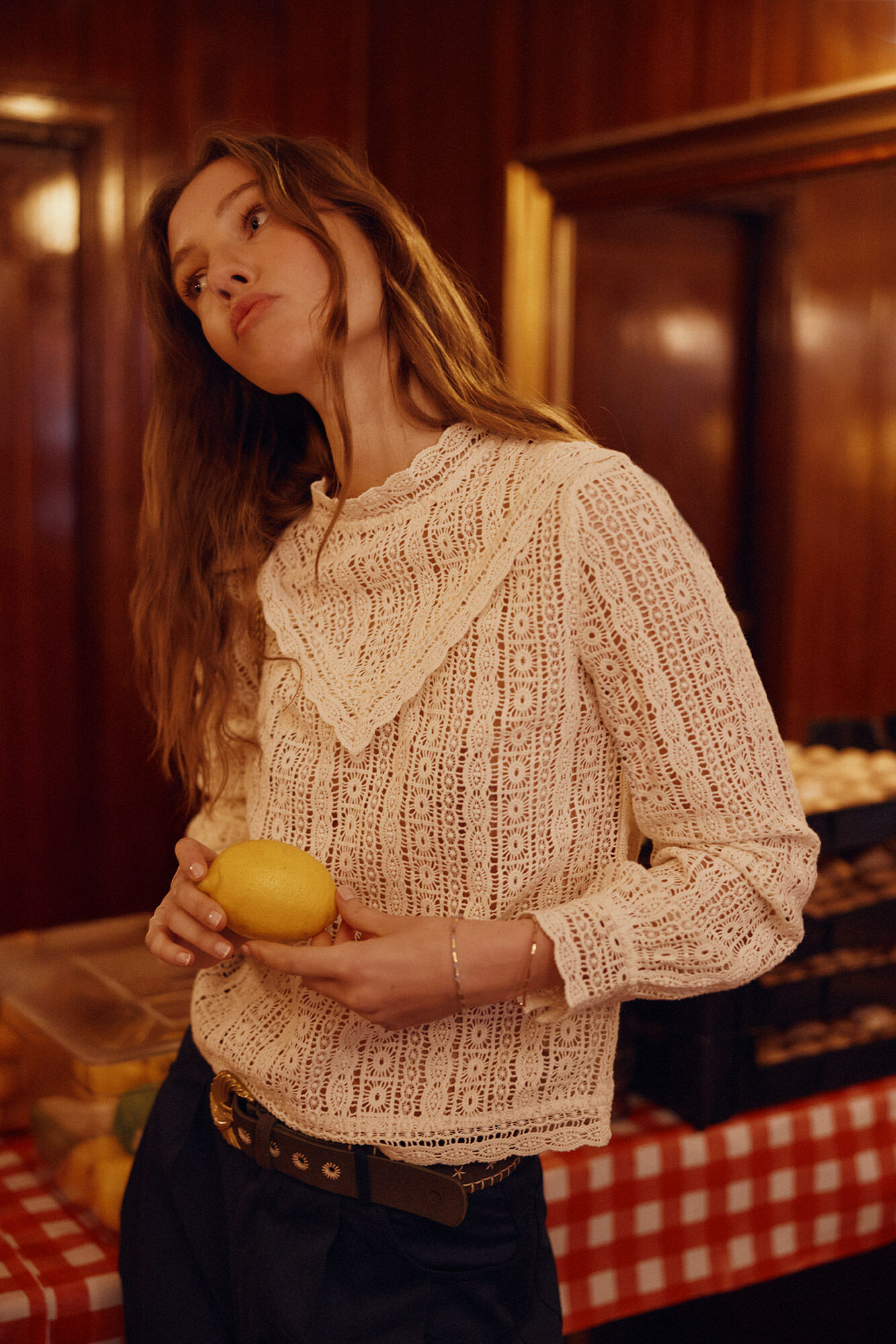Hoss Intropia Camille. Blusa de guipur