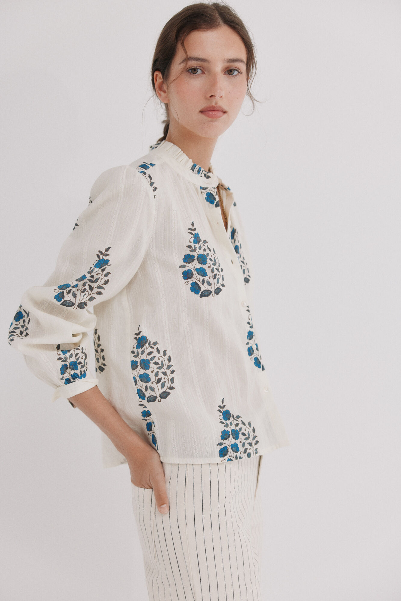 Hoss Intropia Chanel. Blusa estampada